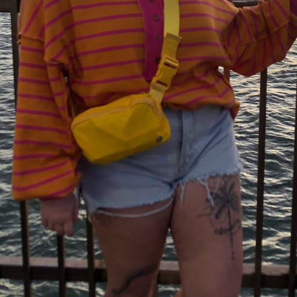 Wild Fable Light Wash Denim Jean Shorts - Picture 5 of 5